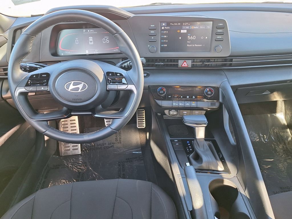 New 2025 Hyundai Elantra Sport image 13