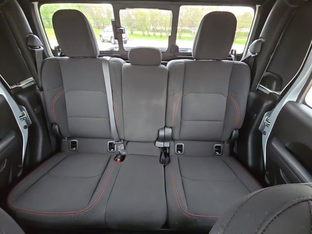 Used 2023 Jeep Gladiator Rubicon w/ LED Lighting Group AWD/4WD image 19