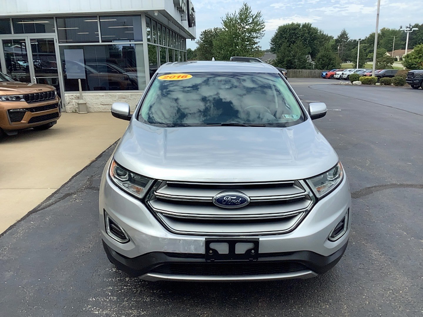 Used 2016 Ford Edge SEL AWD/4WD image 2