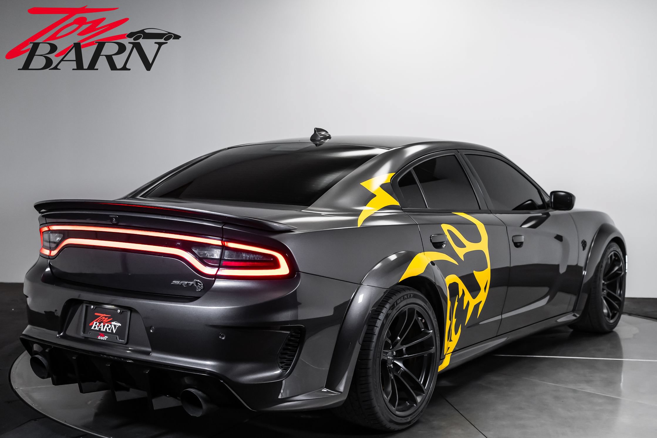 Used 2023 Dodge Charger SRT Hellcat w/ Harman/Kardon Audio Group RWD image 5