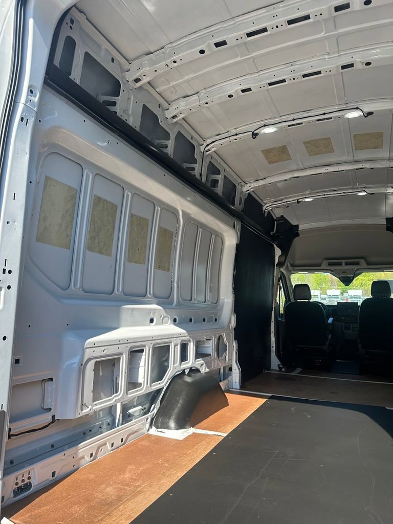 Used 2023 Ford E-Transit 148 High Roof Extended w/ Load Area Protection Package RWD image 21