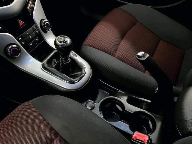 Used 2013 Chevrolet Cruze Eco w/ Enhanced Safety Package FWD image 17