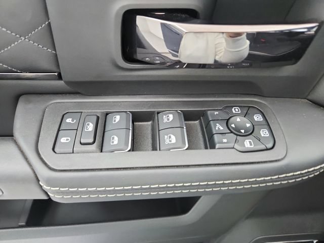 New 2025 RAM 2500 Limited AWD/4WD image 25