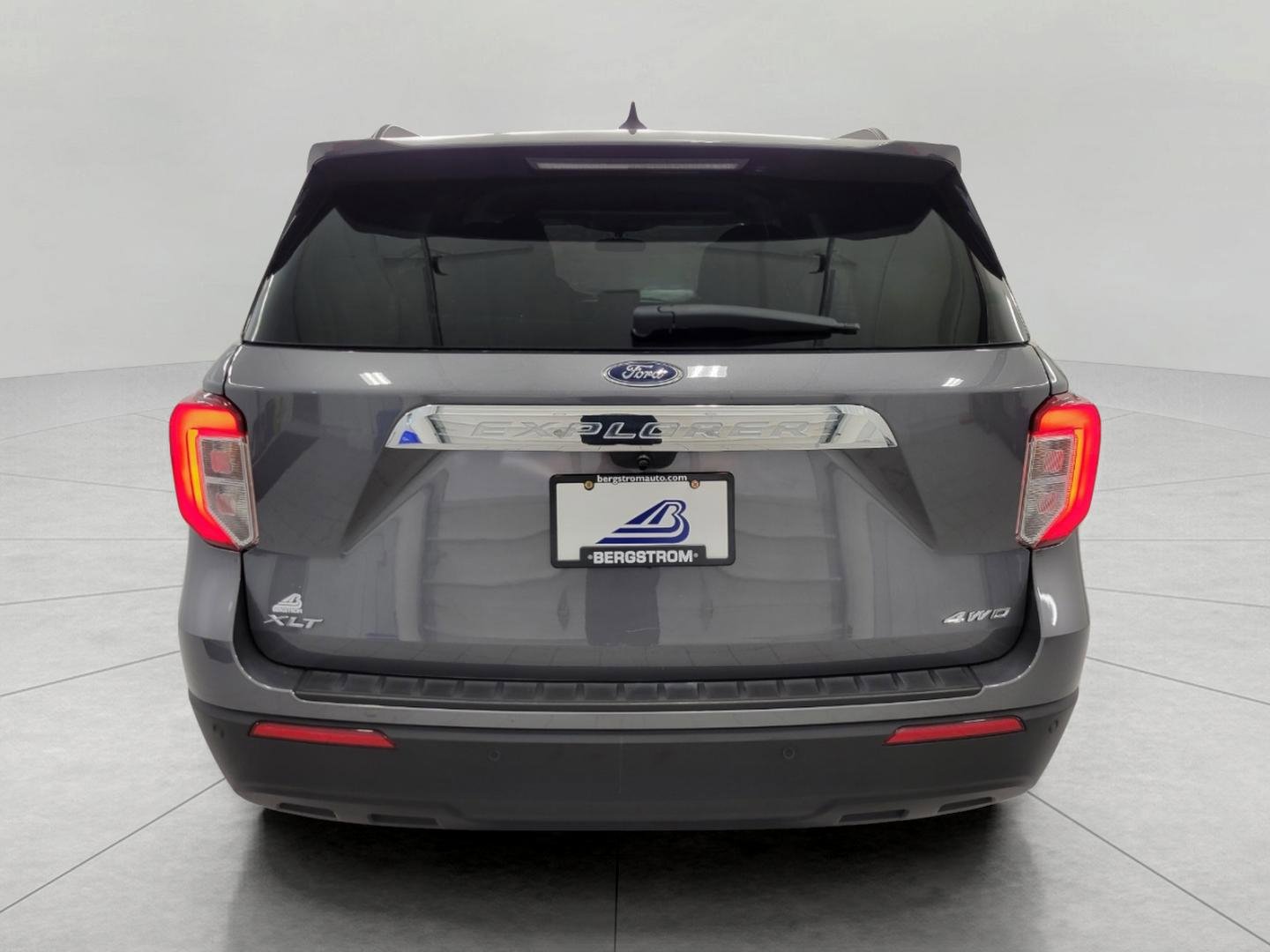 Used 2022 Ford Explorer XLT image 25