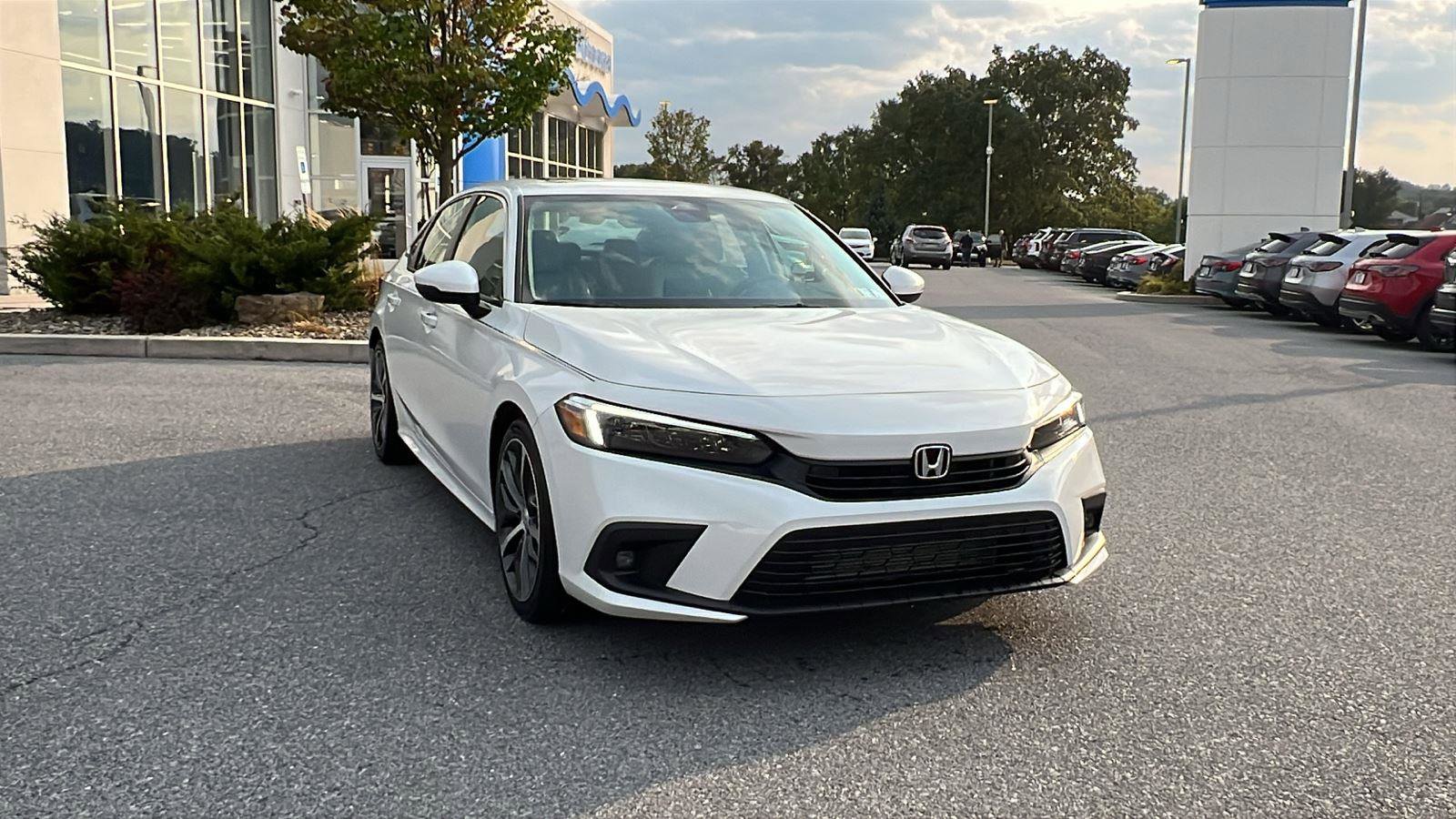 Used 2022 Honda Civic Touring image 1