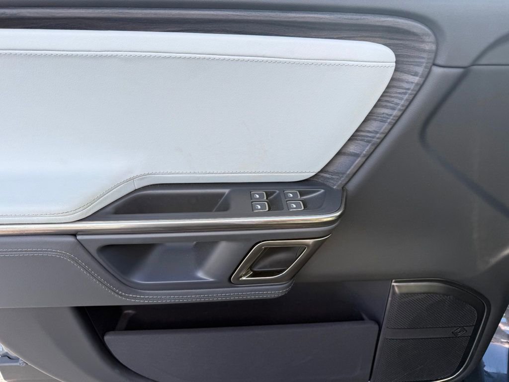 Used 2023 Rivian R1S Adventure image 24
