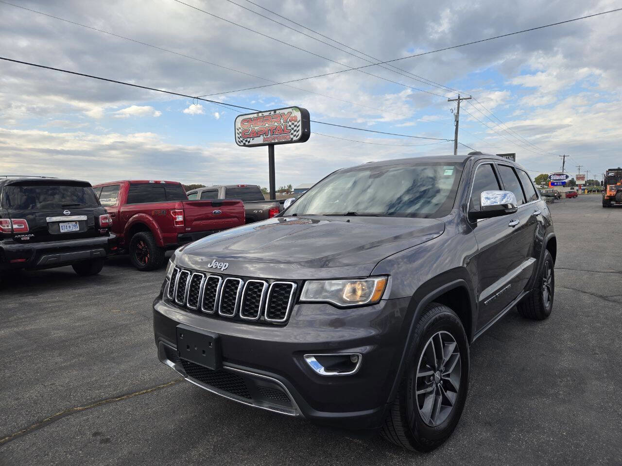 Used 2017 Jeep Grand Cherokee Limited w/ Trailer Tow Group IV image 2
