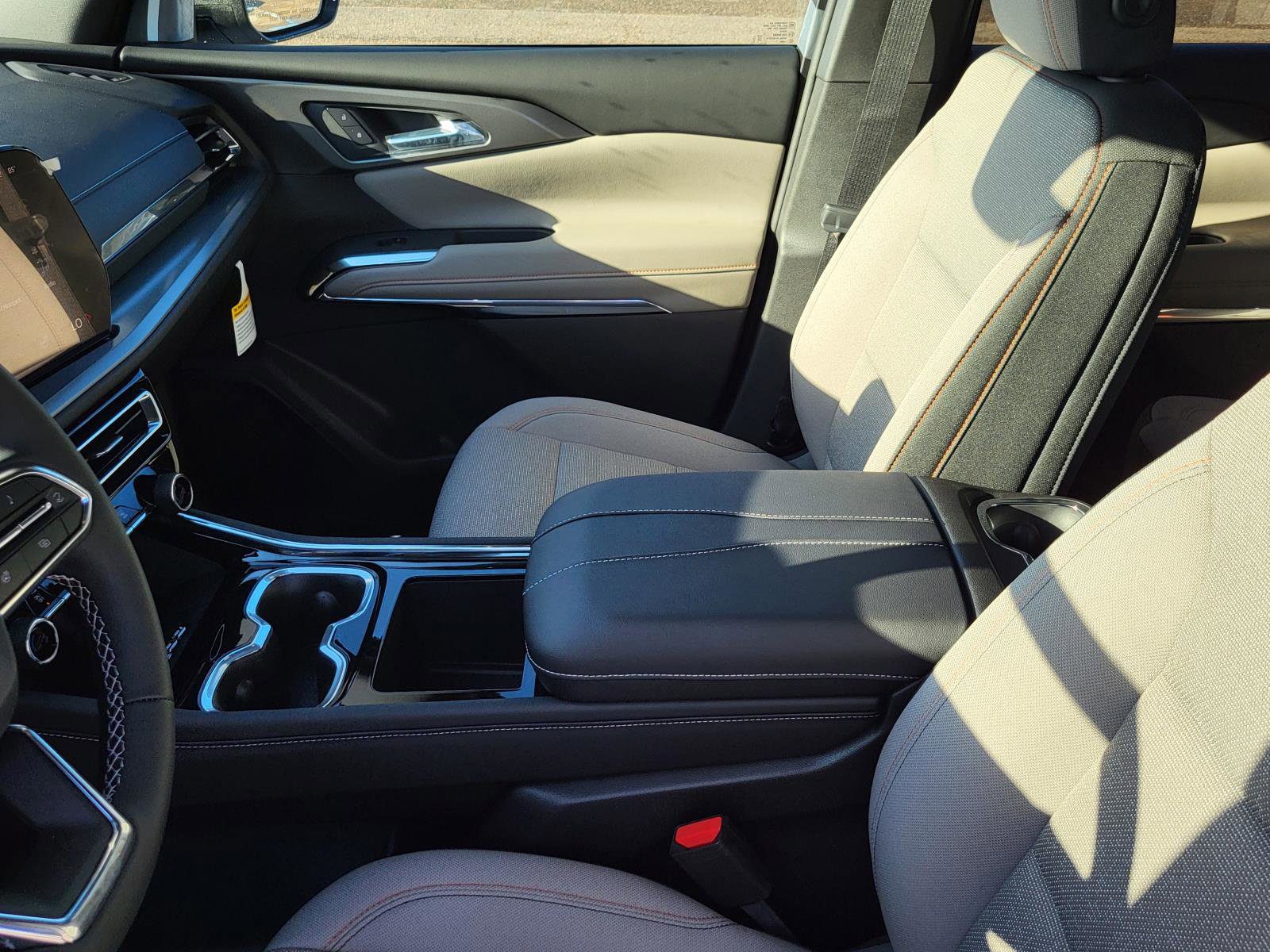 New 2026 Chevrolet Traverse LT w/ Driver Confidence Package image 19