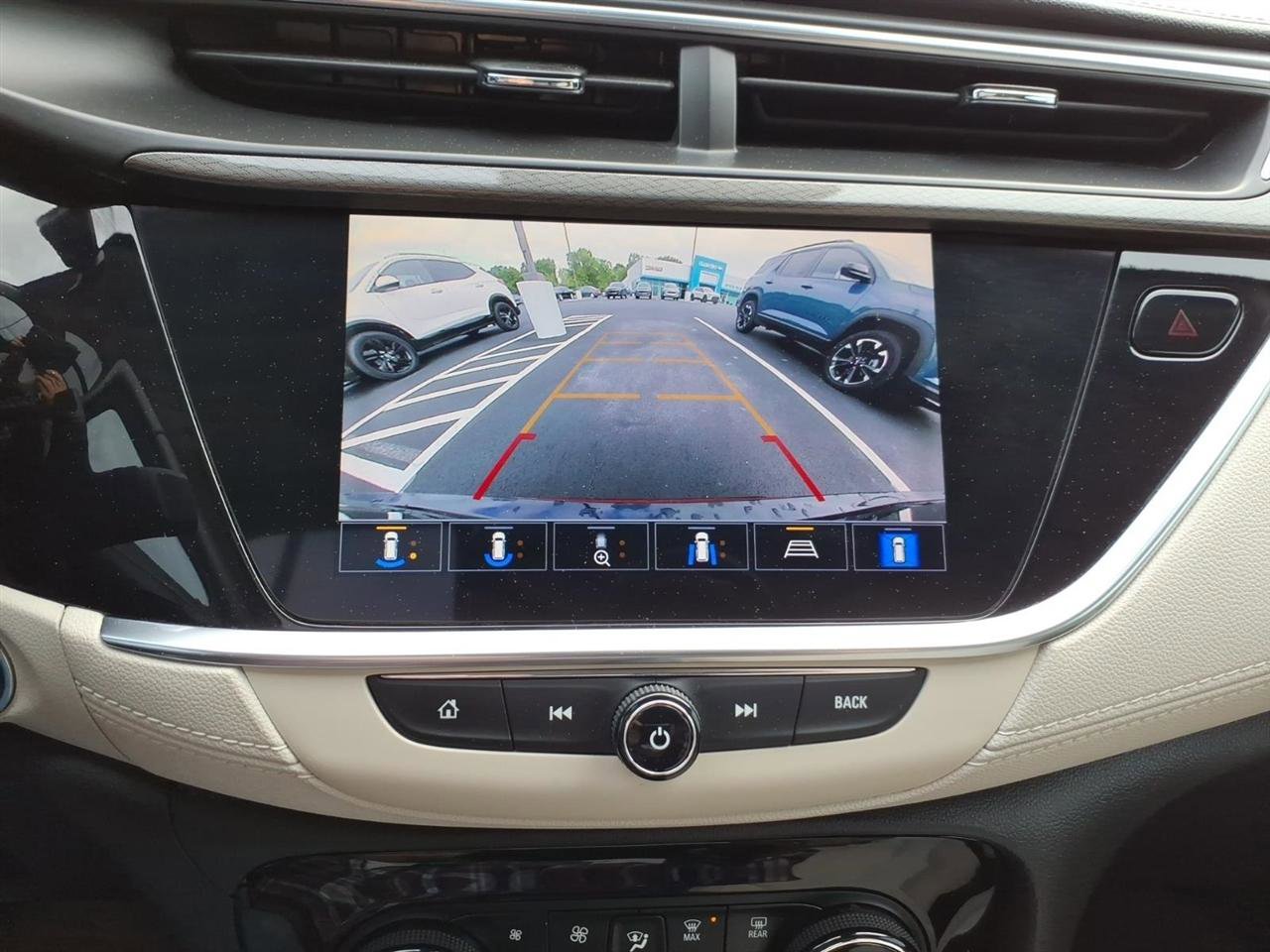 Used 2021 Buick Encore GX Select w/ Advanced Technology Package FWD image 22
