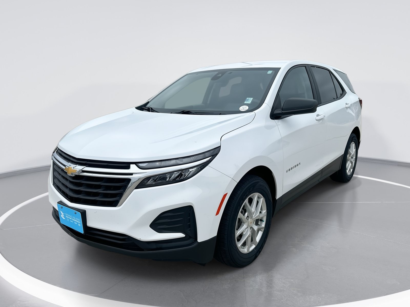 Certified 2024 Chevrolet Equinox LS w/ LS Convenience Package AWD/4WD image 1