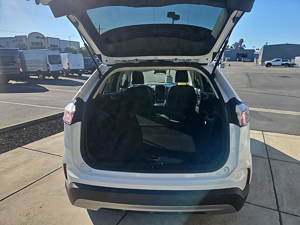 Used 2024 Ford Edge SEL image 11