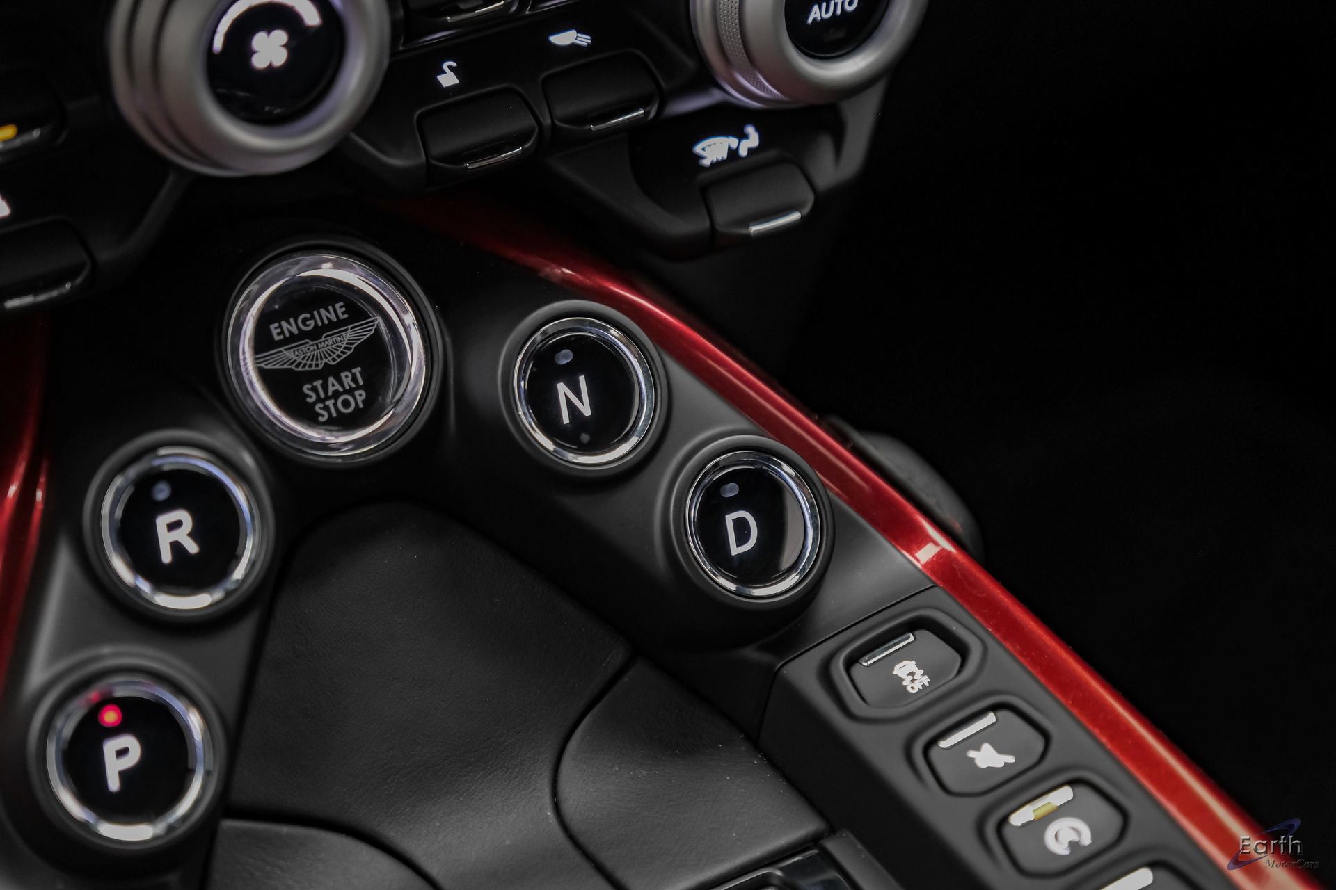 Used 2019 Aston Martin V8 Vantage Coupe RWD image 66