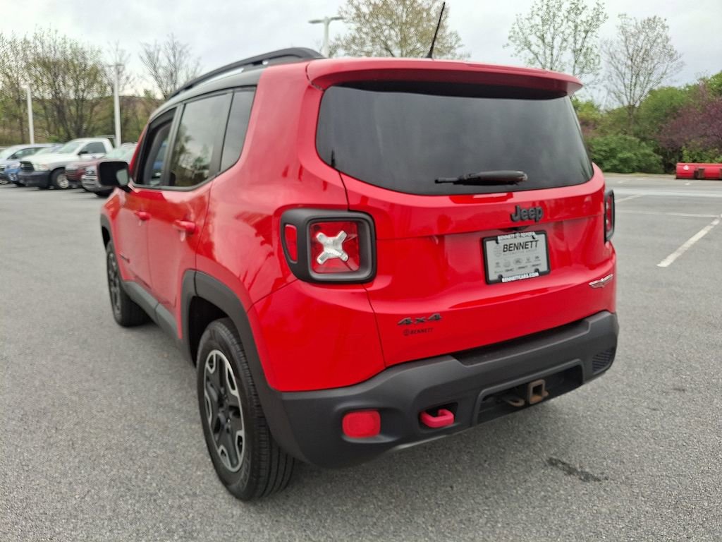 Used 2016 Jeep Renegade Trailhawk AWD/4WD image 8