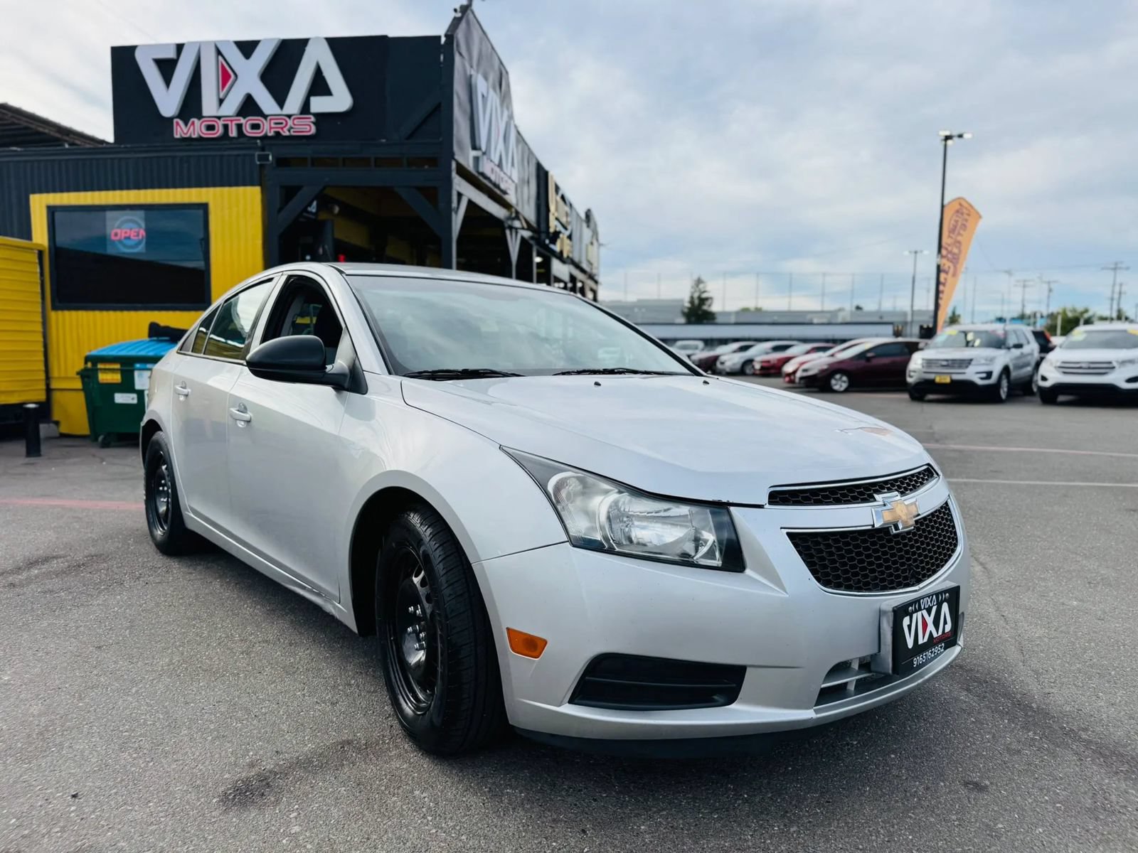 Used 2013 Chevrolet Cruze LS FWD image 3
