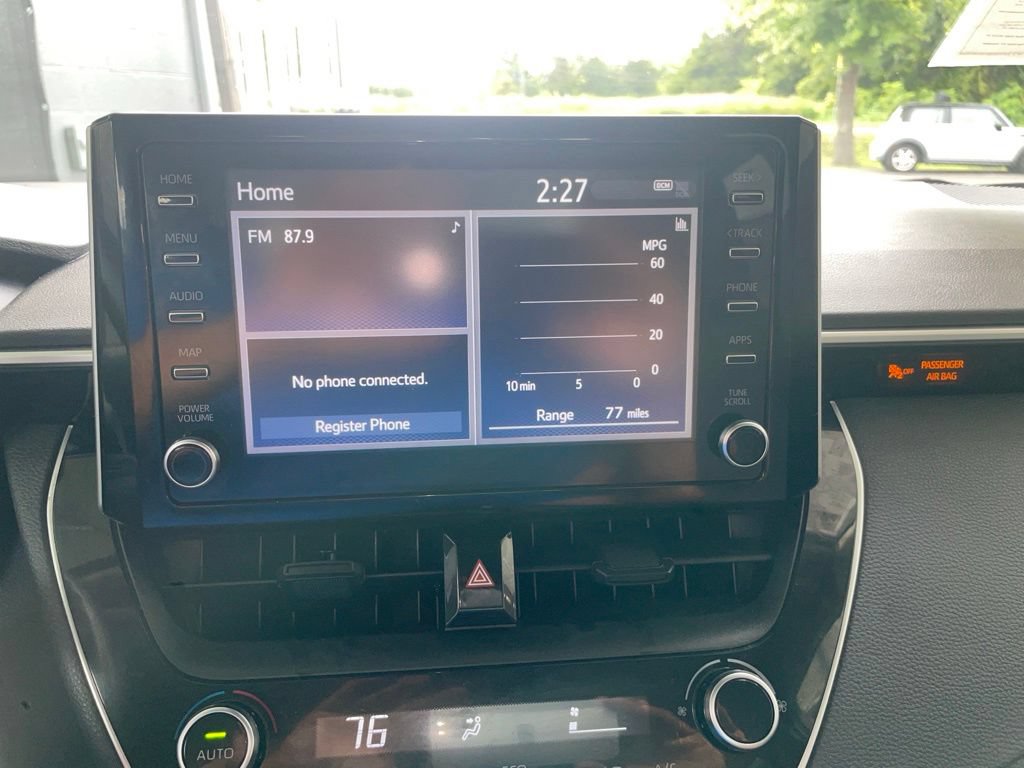 Used 2020 Toyota Corolla LE FWD image 22