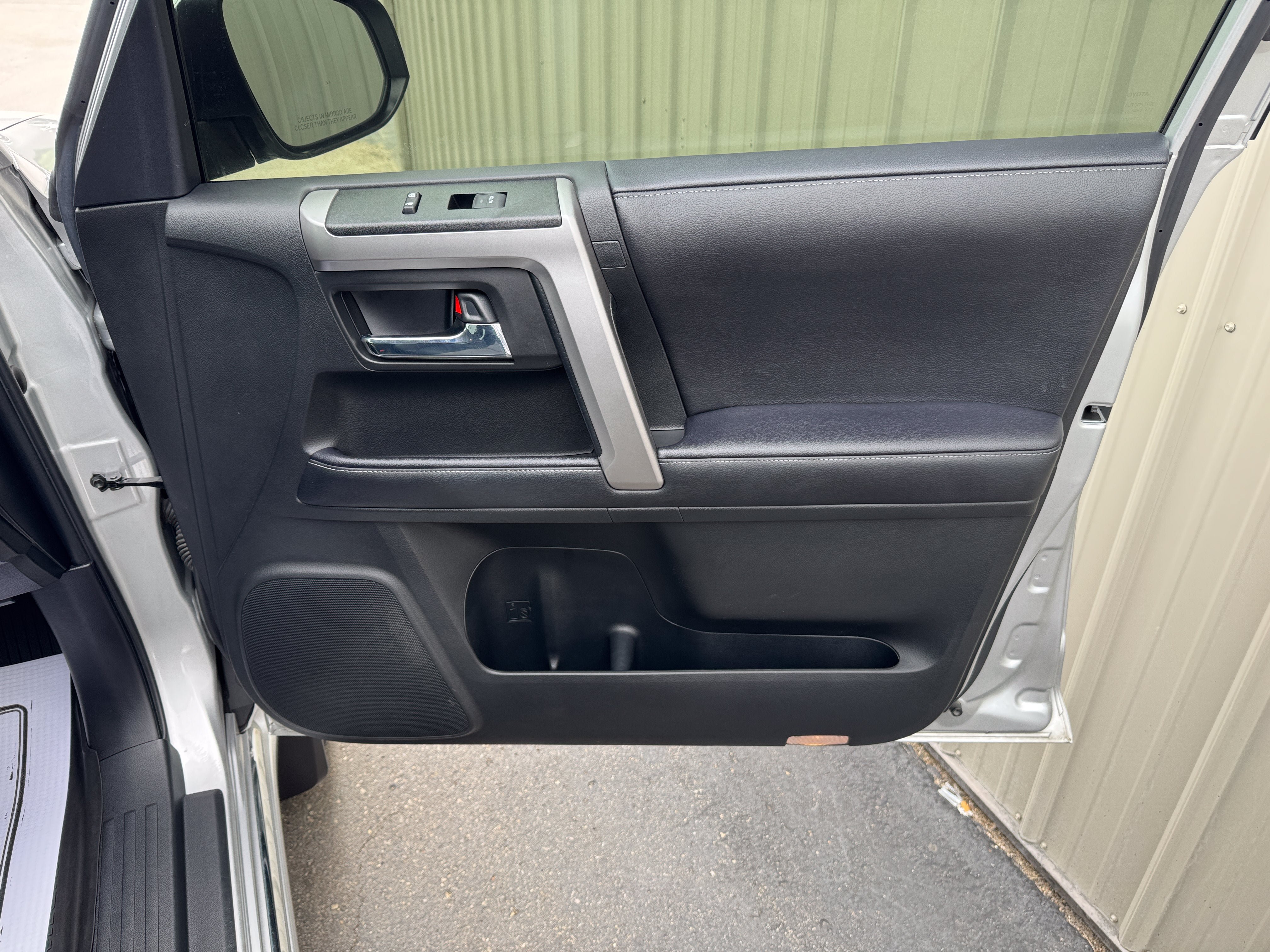Used 2021 Toyota 4Runner Limited AWD/4WD image 28