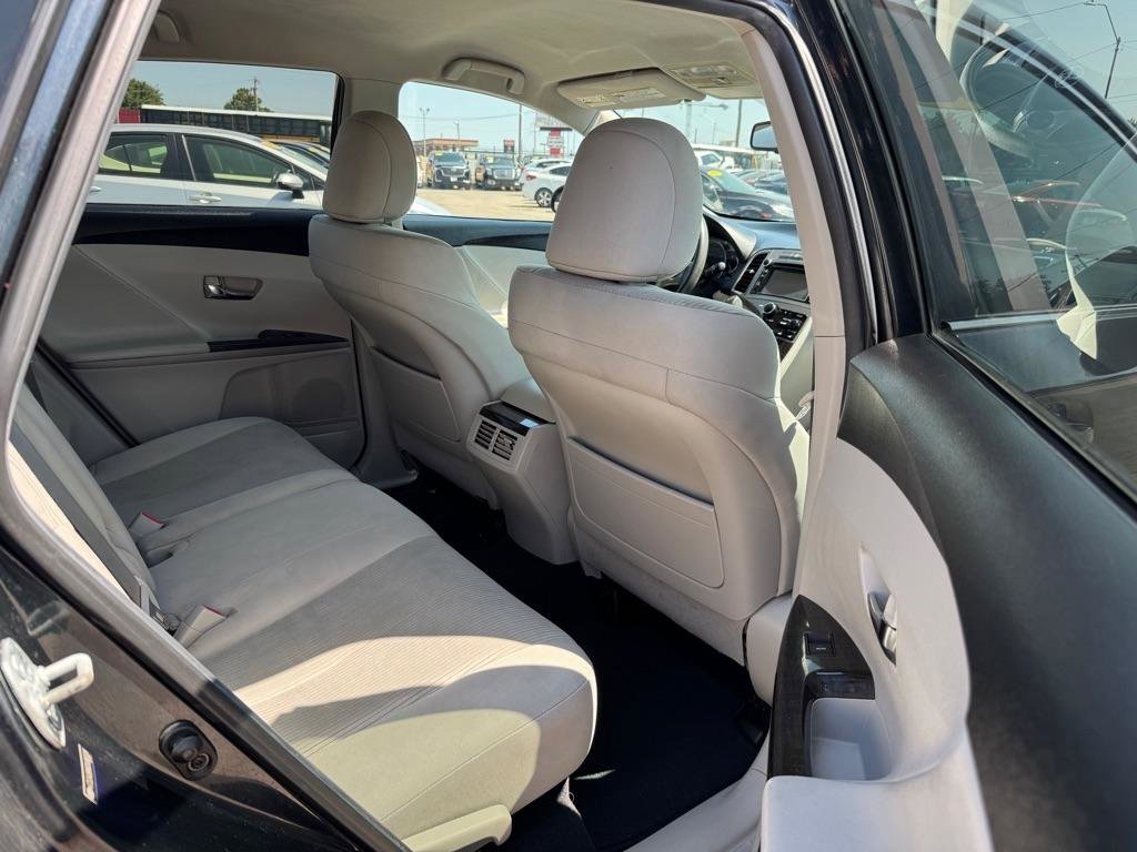 Used 2013 Toyota Venza LE FWD image 9