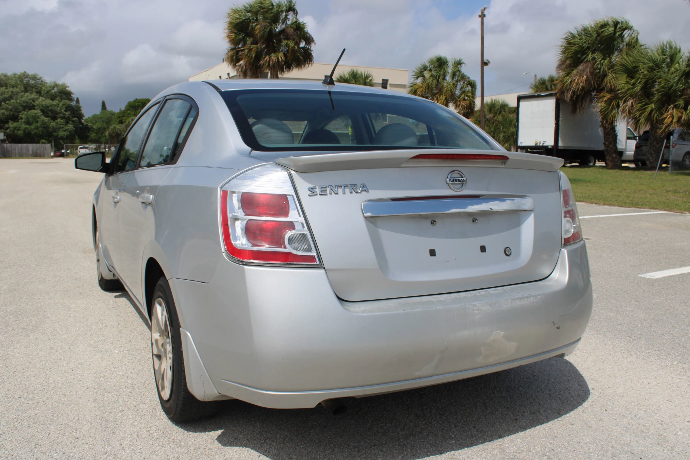 Used 2011 Nissan Sentra 2.0 image 6