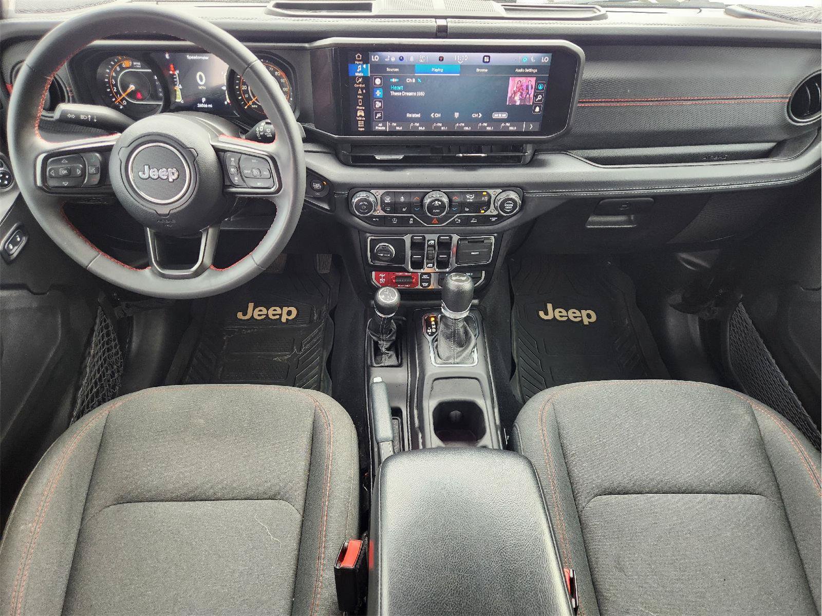 Used 2024 Jeep Wrangler Unlimited Rubicon w/ Technology Group AWD/4WD image 27