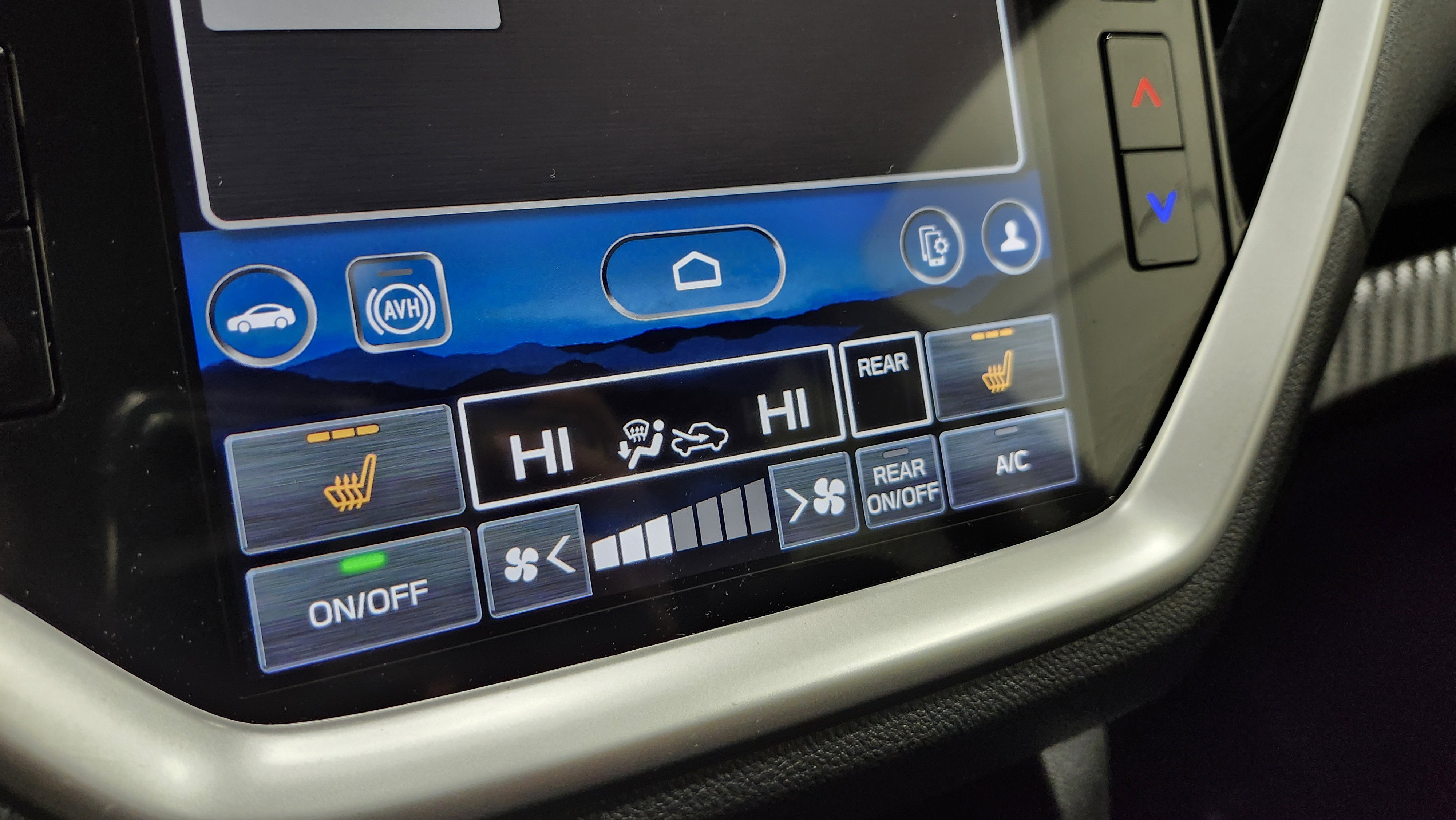 Used 2025 Subaru Ascent Premium image 32