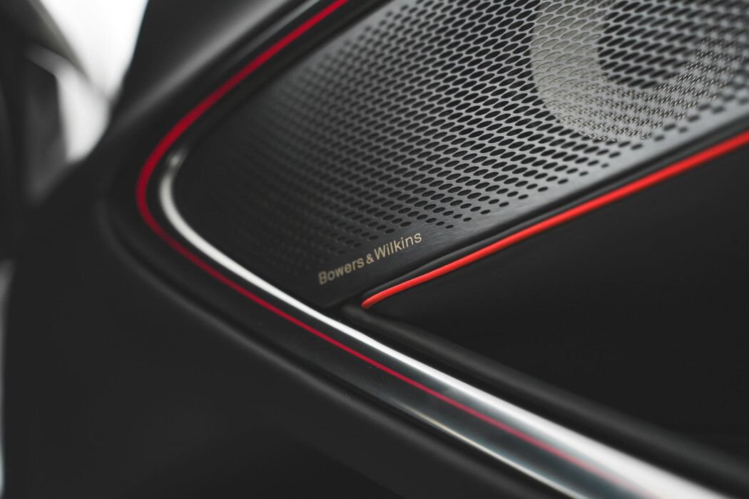 Used 2025 McLaren Artura Spider RWD image 10