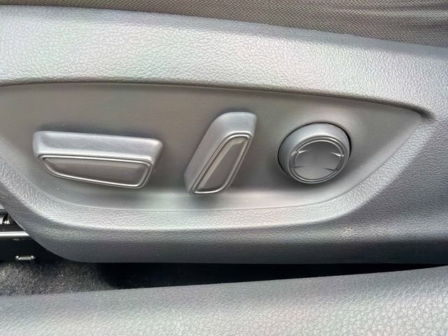 Used 2020 Toyota Camry LE FWD image 19