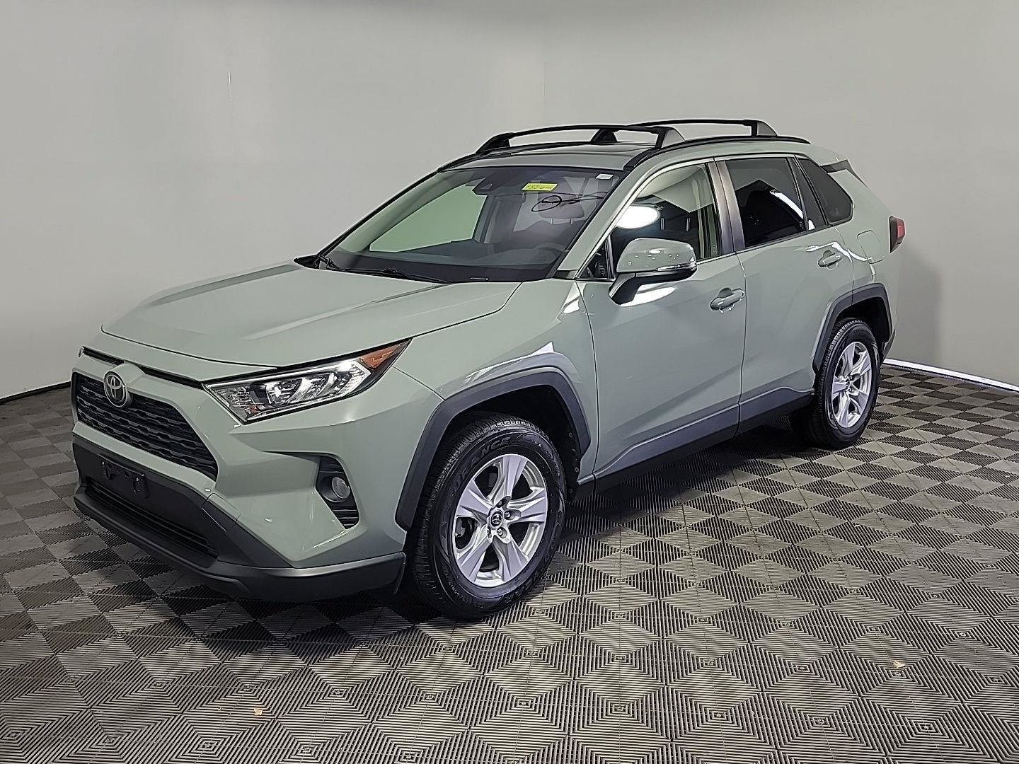Used 2019 Toyota RAV4 XLE w/ All Weather Liner Package AWD/4WD image 11