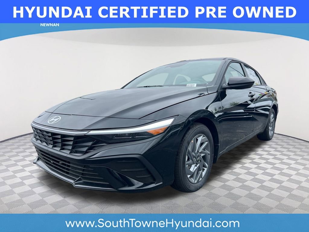 Used 2025 Hyundai Elantra Blue image 1