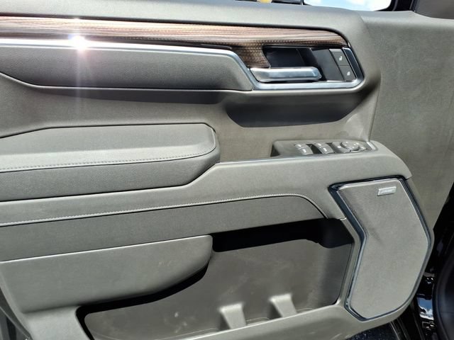 New 2026 Chevrolet Silverado 1500 RST w/ Dark Appearance Package AWD/4WD image 11