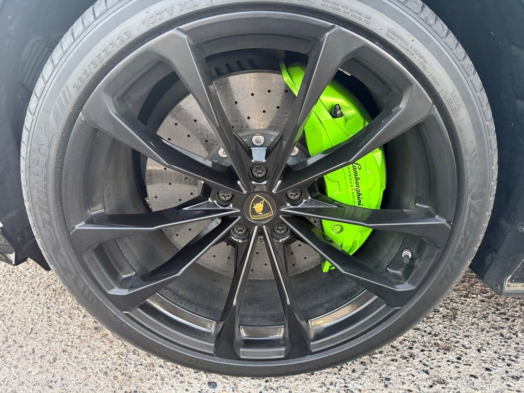 Used 2020 Lamborghini Urus AWD/4WD image 29