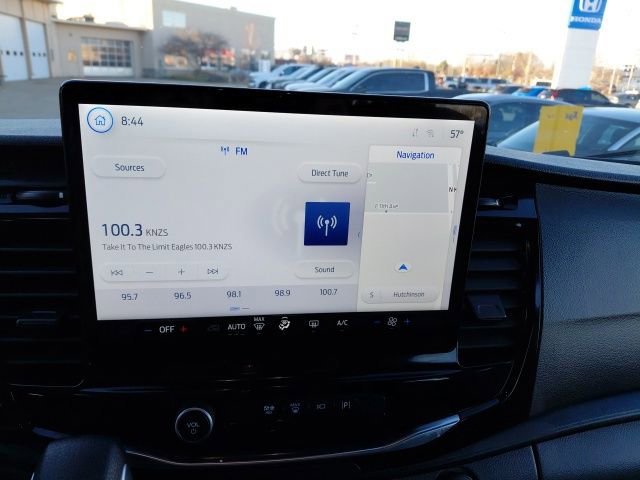 Used 2023 Ford Transit 350 XLT image 16