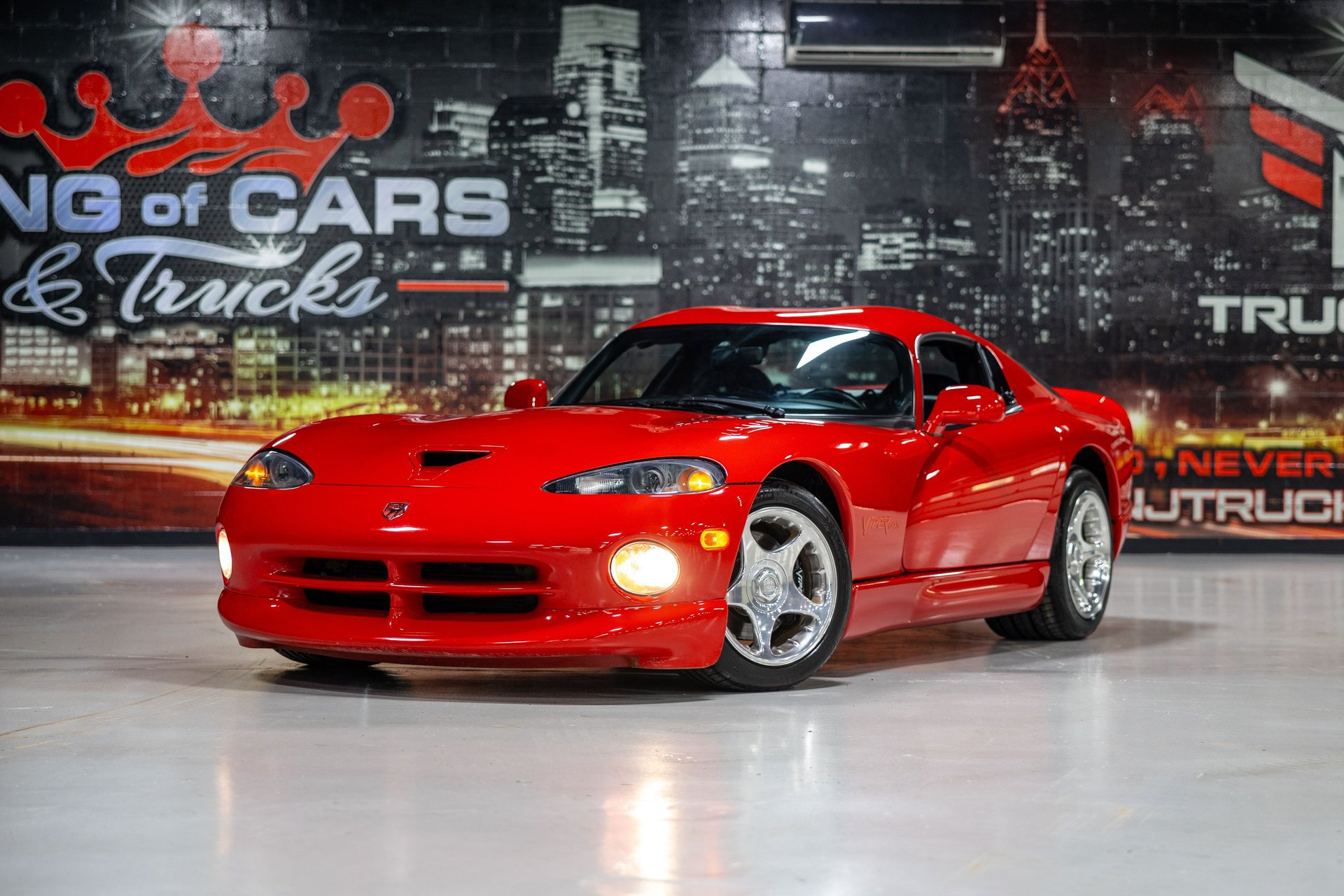 Used 1997 Dodge Viper GTS RWD image 1