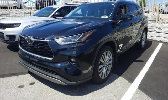 Used 2023 Toyota Highlander Platinum