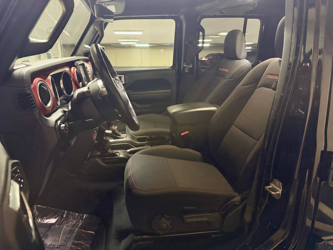 Used 2022 Jeep Gladiator Rubicon w/ Cold Weather Group image 17