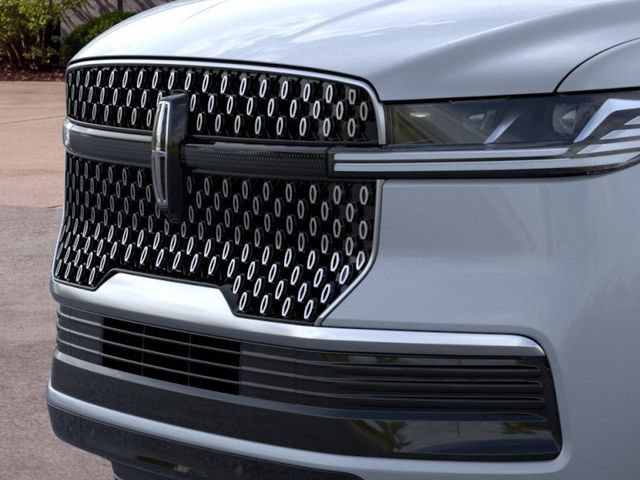 New 2026 Lincoln Navigator L Premier AWD/4WD image 32