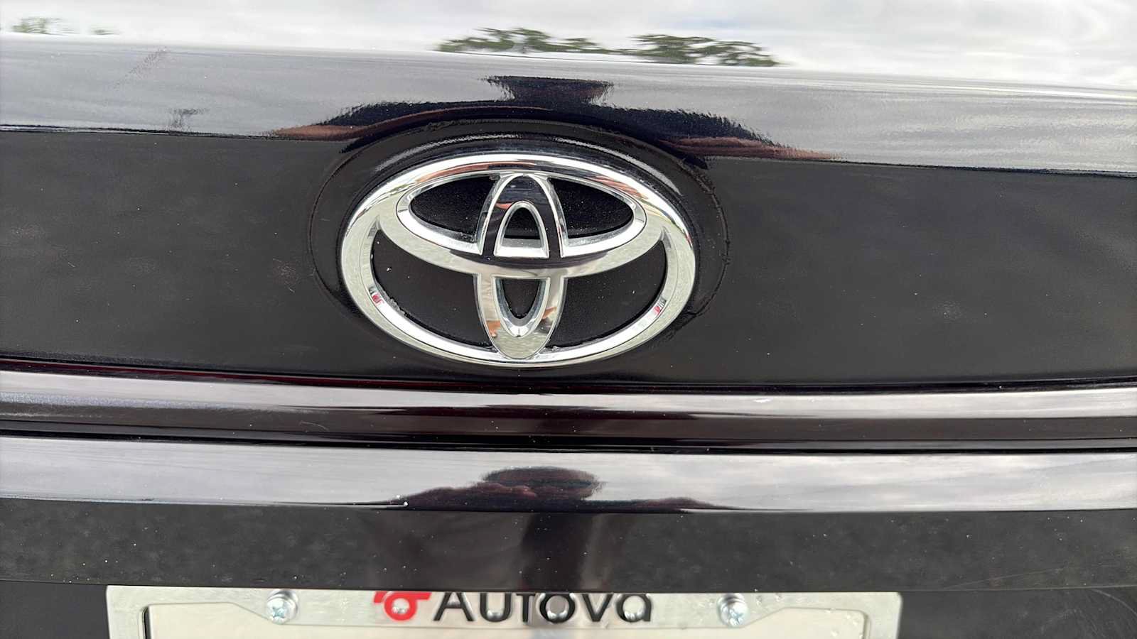 Used 2025 Toyota Corolla LE FWD image 26