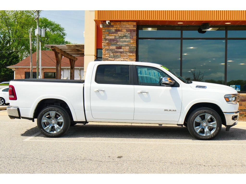 Used 2022 RAM 1500 Laramie AWD/4WD image 2