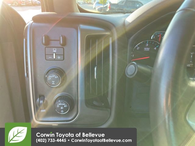 Used 2018 Chevrolet Silverado 1500 LT w/ All Star Edition image 19