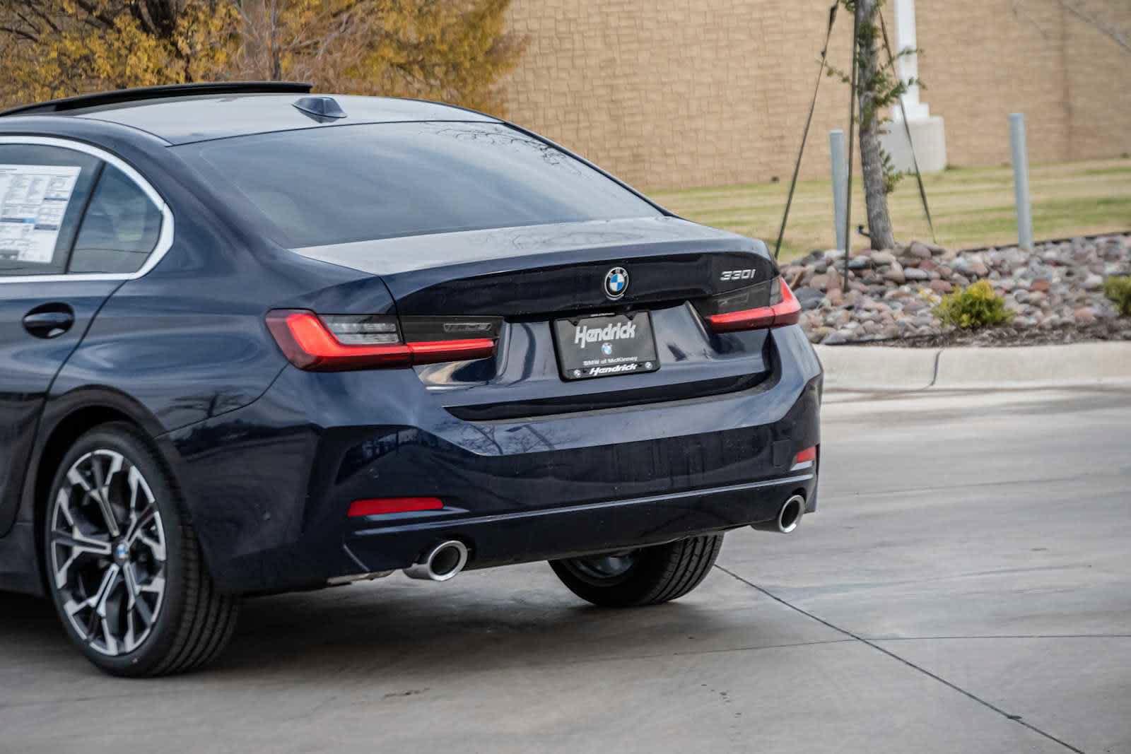 Used 2026 BMW 330i Sedan w/ Premium Package RWD image 5