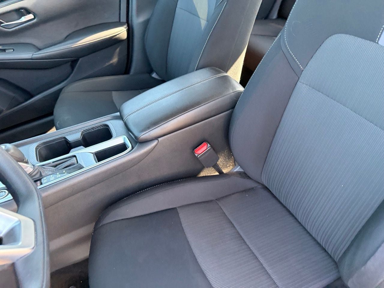 Used 2024 Nissan Sentra SV FWD image 19