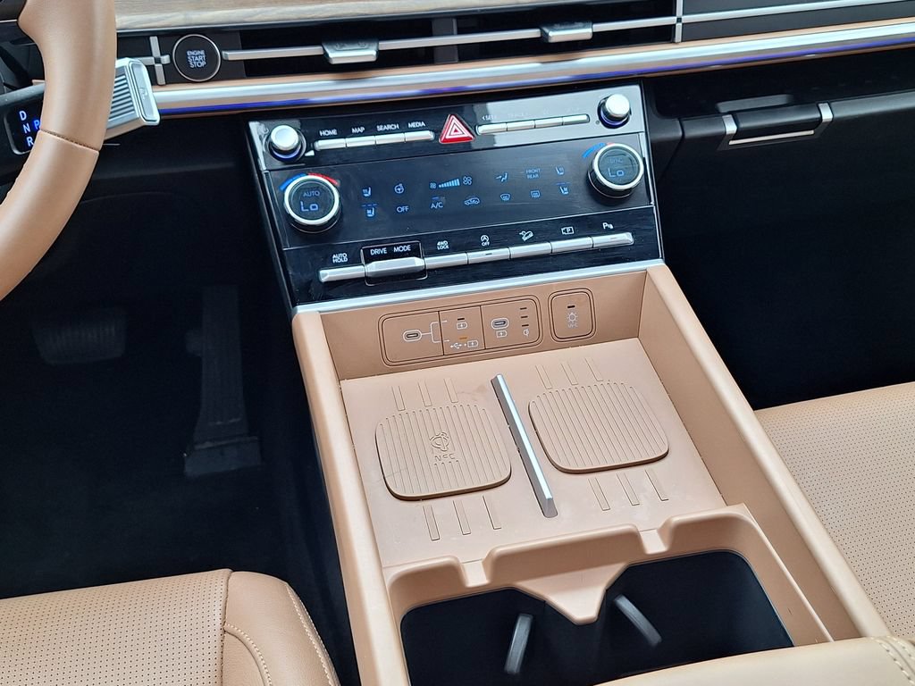 New 2025 Hyundai Santa Fe Limited AWD/4WD image 28