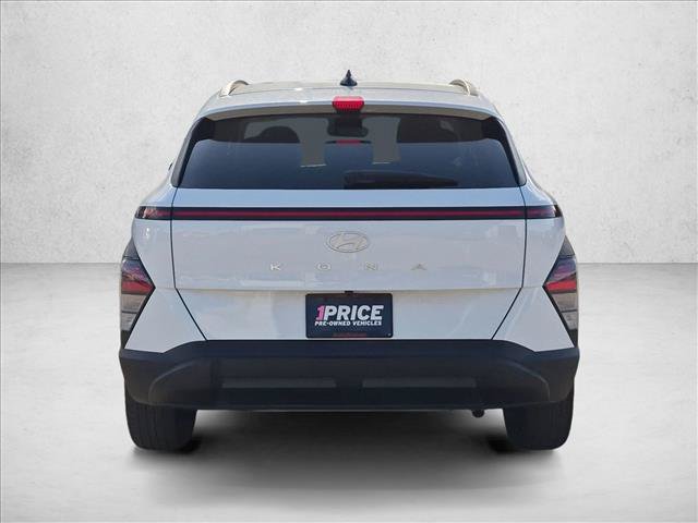 Used 2025 Hyundai Kona SEL FWD image 6