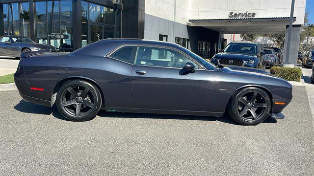 Used 2019 Dodge Challenger R/T w/ Driver Convenience Group image 6