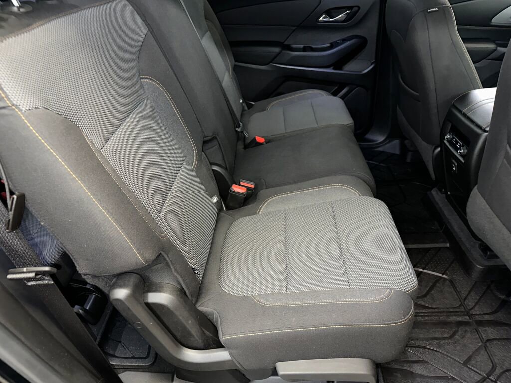 Used 2019 Chevrolet Traverse LS w/ LPO, Blackout Package FWD image 26