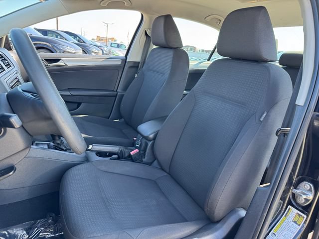 Used 2015 Volkswagen Jetta SE FWD image 13