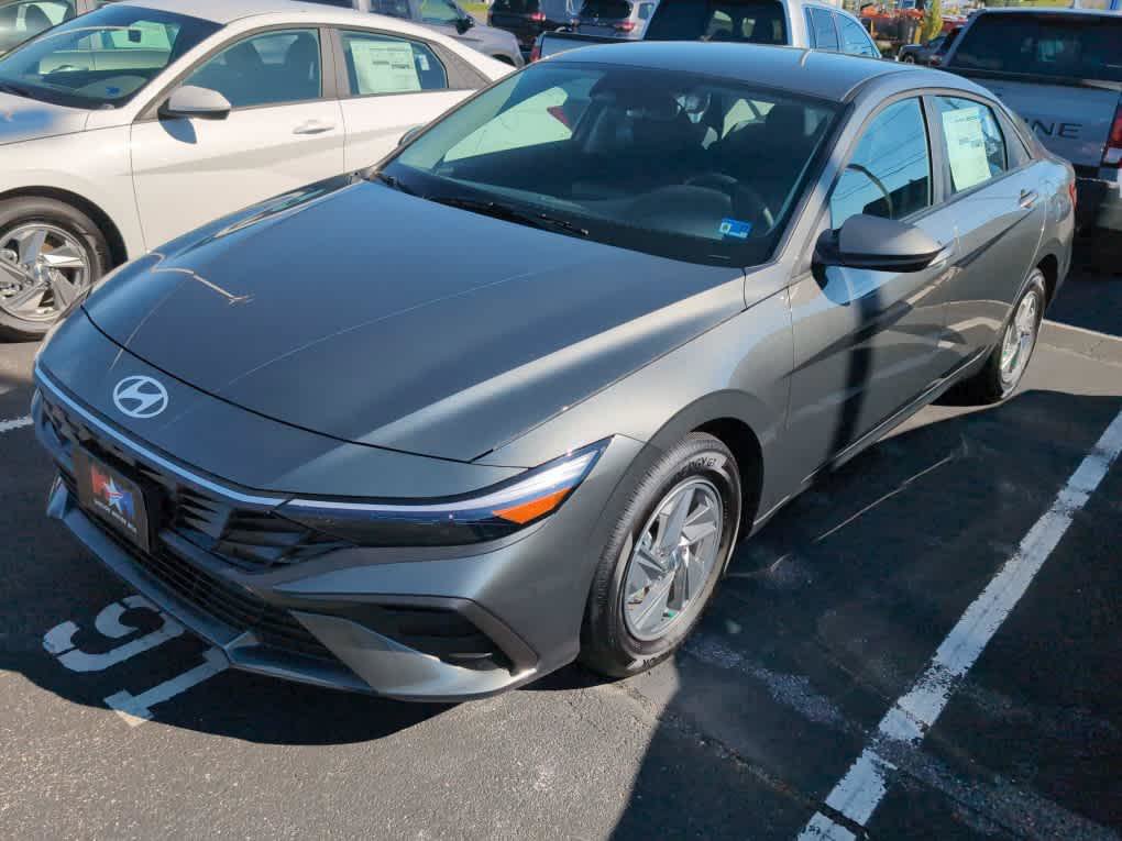 New 2026 Hyundai Elantra SE FWD image 10