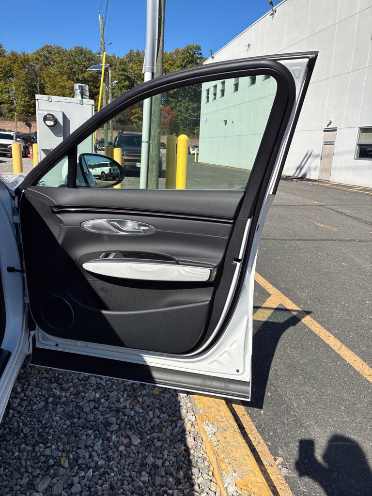 New 2027 Genesis GV70 2.5T Advanced AWD/4WD image 18