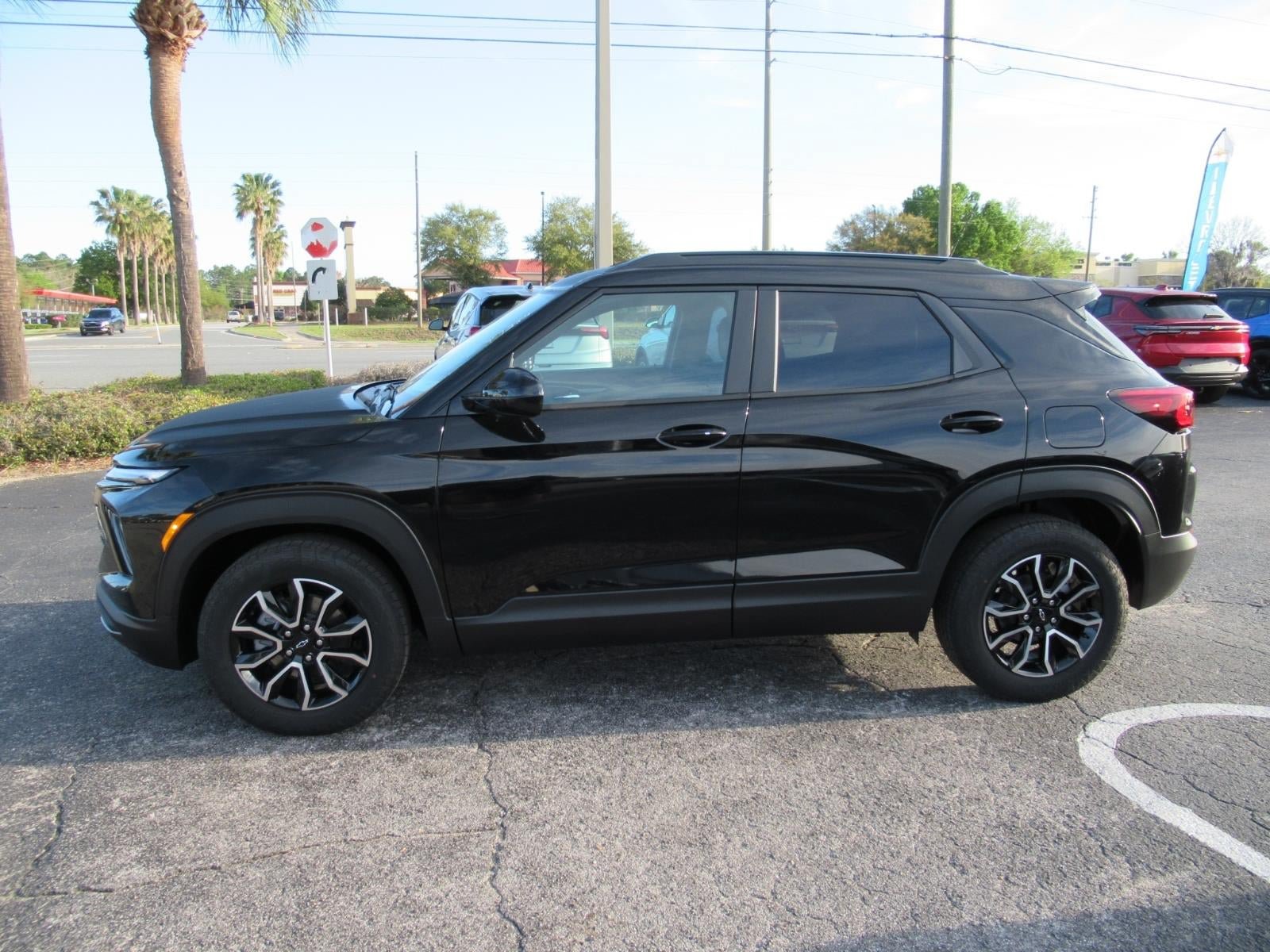 New 2026 Chevrolet TrailBlazer ACTIV FWD image 2