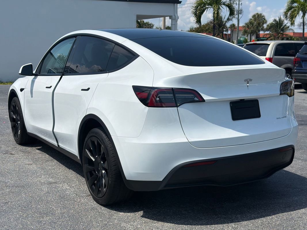 Used 2025 Tesla Model Y Long Range image 3