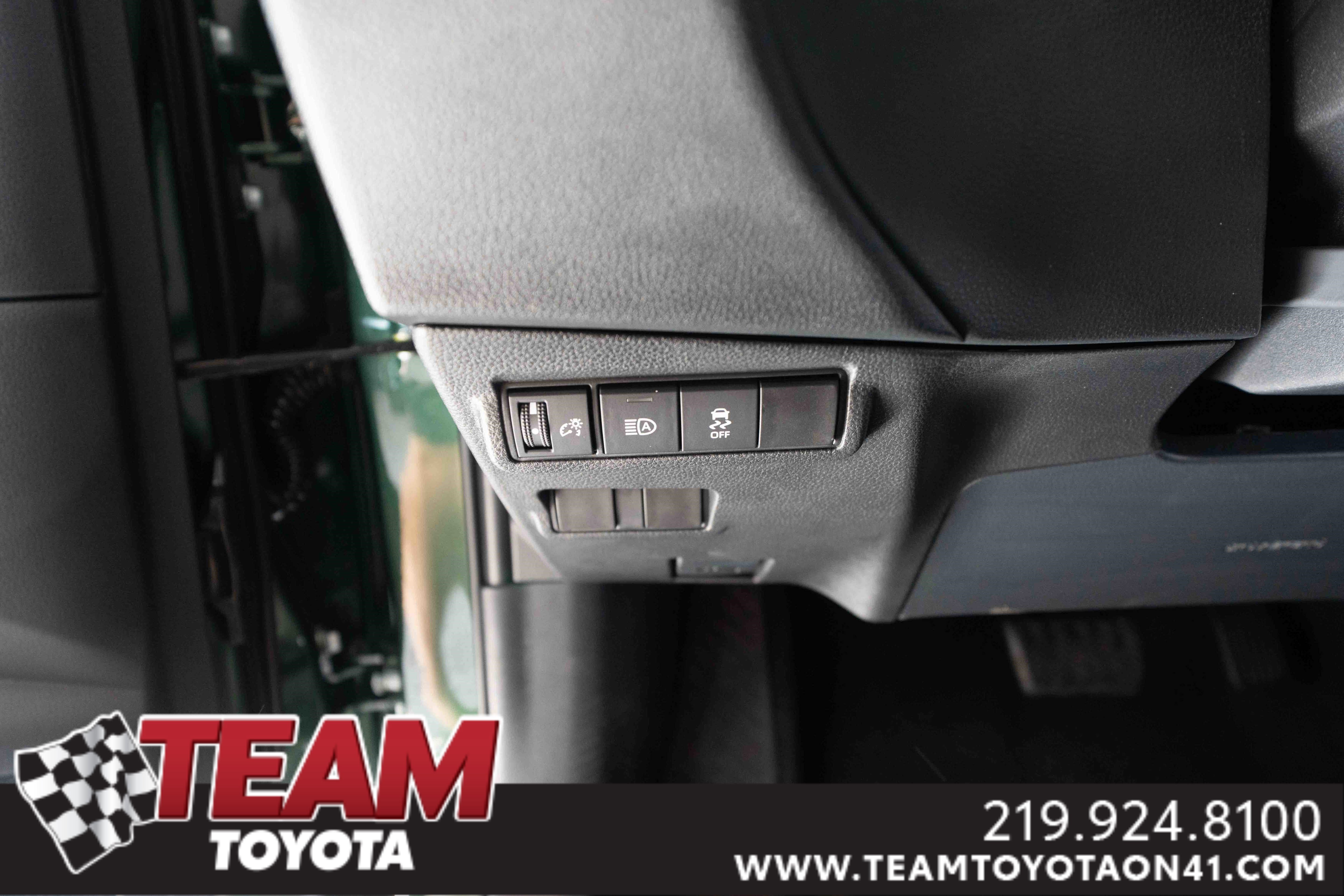 New 2026 Toyota Corolla Cross LE w/ Moonroof Package image 11